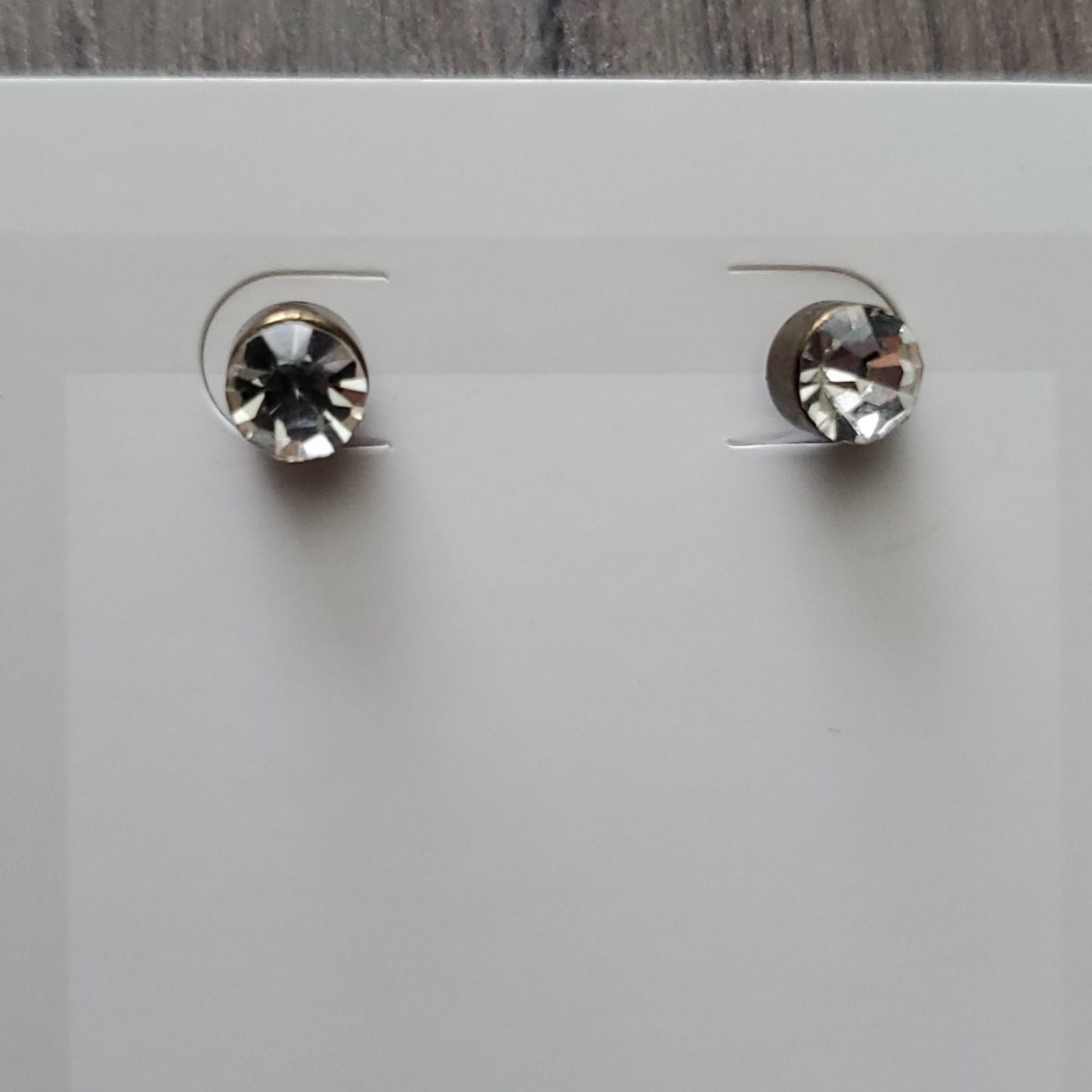 Small Studs